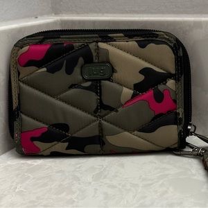 Lug rodeo 2 RFID protected wallet in Camo Orchid.  Only used one time.